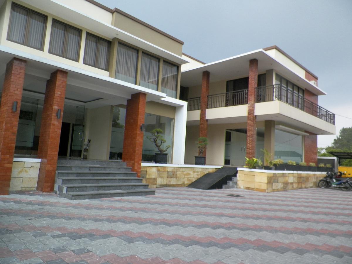 Akasa Hotel Kaliurang Exterior photo